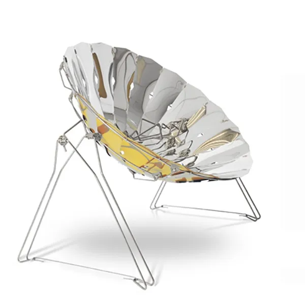 Barbecue solaire SUNGLOBE de SolarBrother sur fond blanc vue de coté