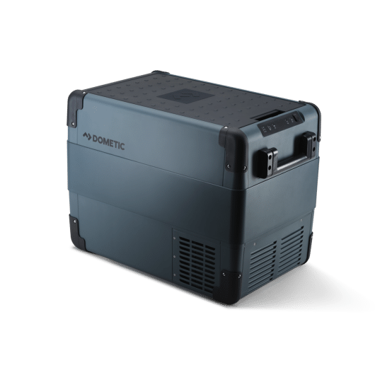 Glacière électrique CFX2 45 DOMETIC de Captivan, idéale pour road trips ; poignée rétractable et contrôle Bluetooth inclus.